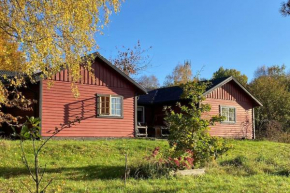 Sagolikt läge med havsutsikt i Rörum på Österlen, Simrishamn